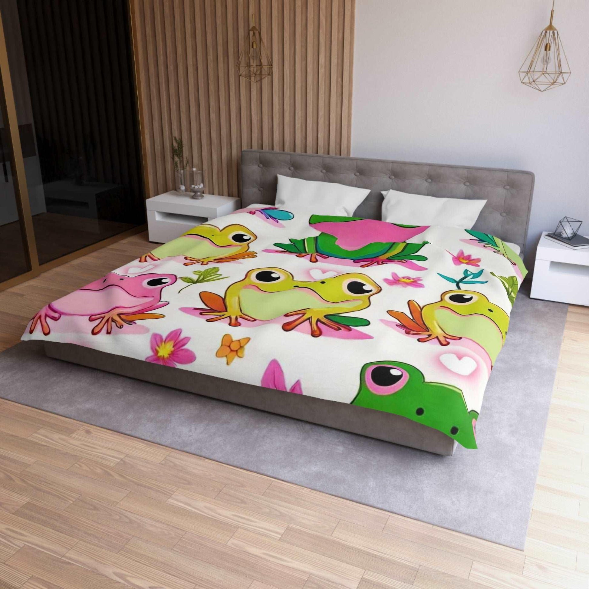 EYNA Emporium - "Froggy Valentine's" Microfiber Duvet Cover